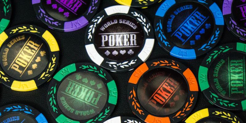 Chip Poker sẽ có hình tròn với nhiều màu sắc khác nhau